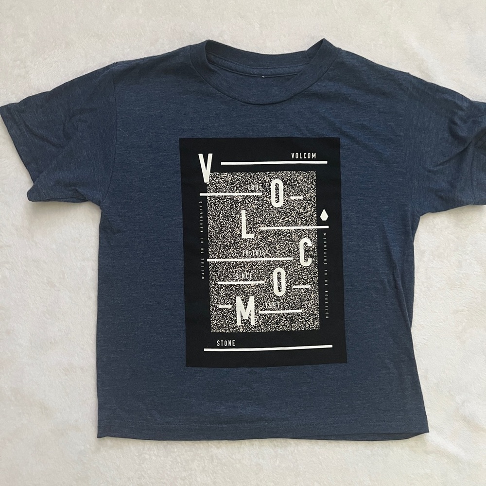 Kids Tshirt bundle (4 shirts sz S/M 5/6) - Picture 7 of 8